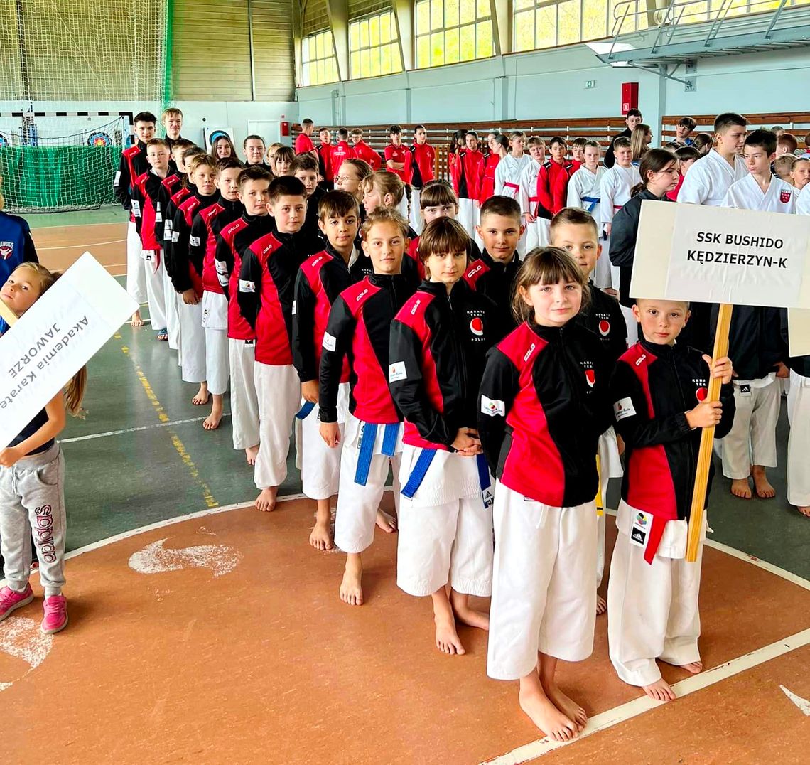 Młodzi karatecy z BUSHIDO Karate Shotokan zdobyli 21 medali