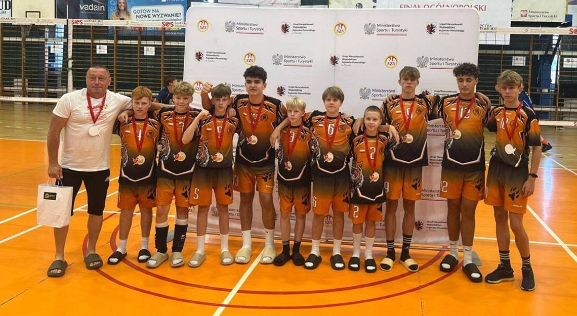 Młodzi siatkarze z PSP 19 Kędzierzyn-Koźle wśród najlepszych w Polsce
