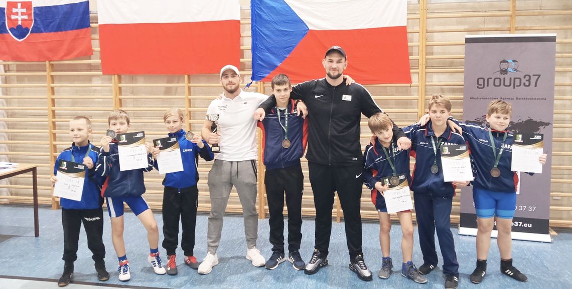 Młodzi zapaśnicy z Kędzierzyna-Koźla wywalczyli w Katowicach siedem medali