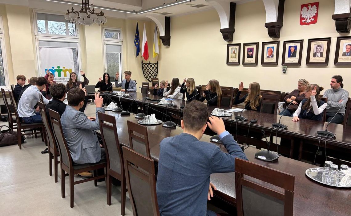 Młodzieżowa Rada Miasta Kędzierzyn-Koźle wchodzi na pełne obroty. ZDJĘCIA