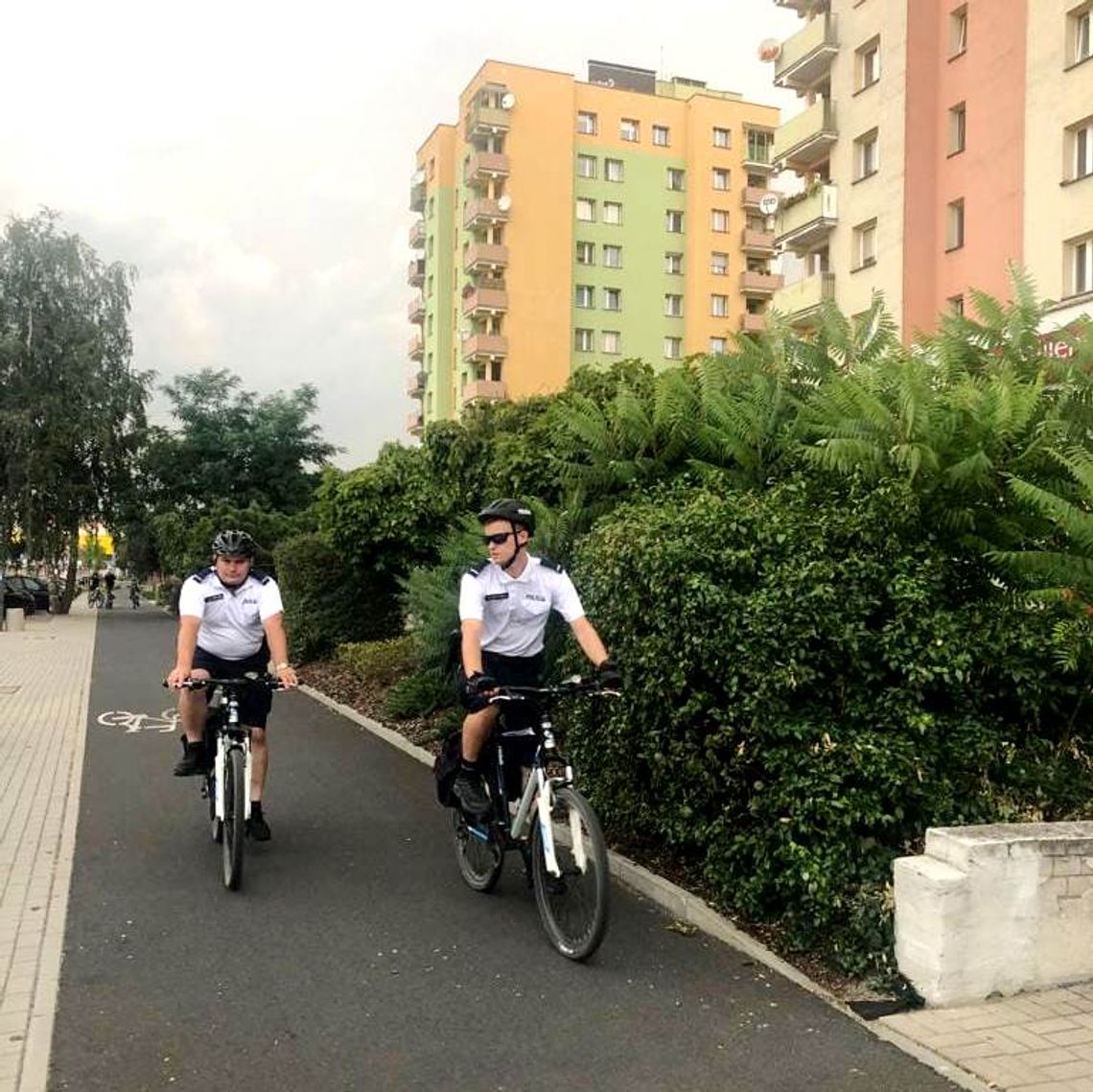 Mundurowi nie tylko w radiowozach. Jednoślady to strzał w dziesiątkę Mundurowi nie tylko w radiowozach. Jednoślady to strzał w dziesiątkę