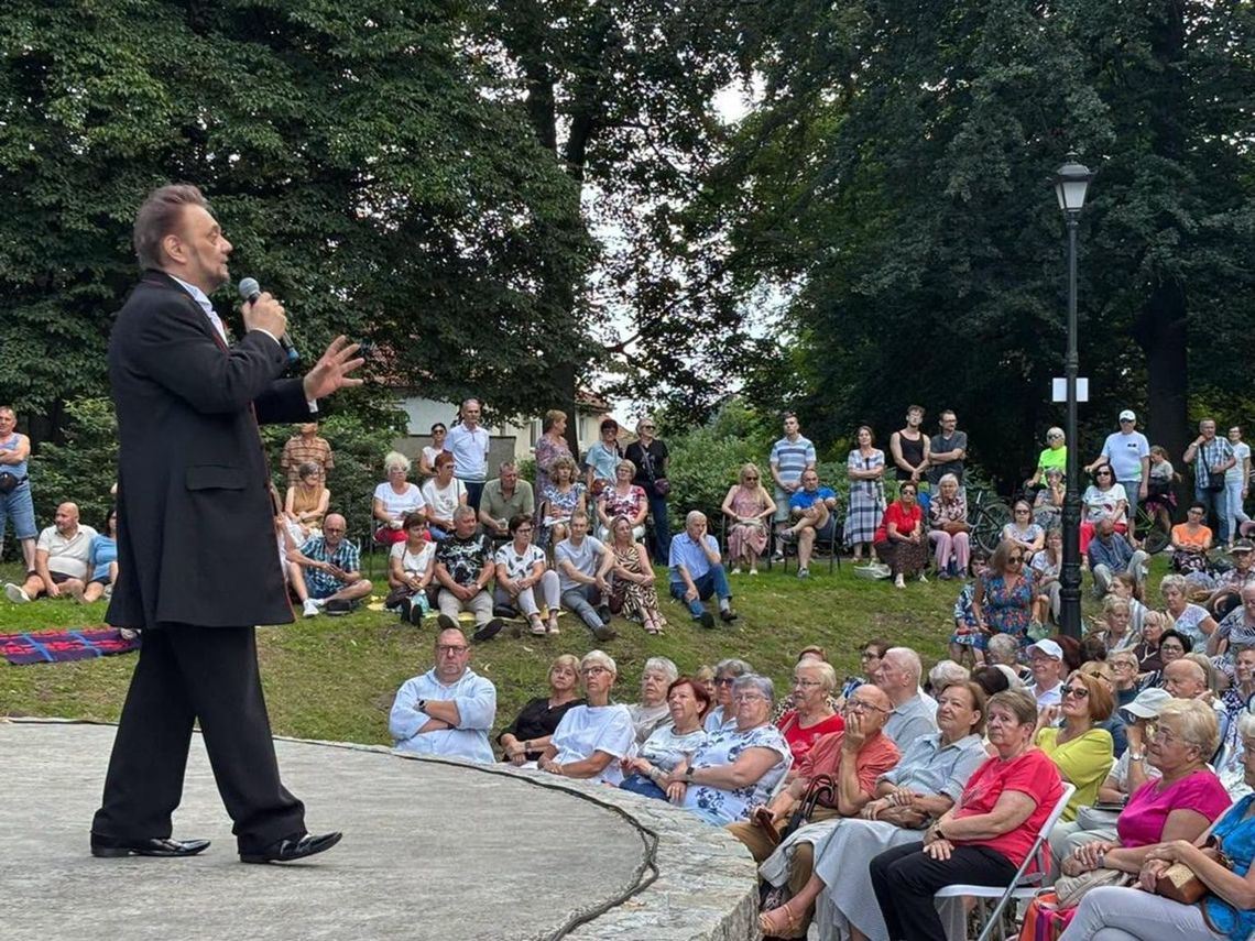 Muzyczne soboty nad Odrą. Przed nami koncert pełen humoru i patriotyczny finał cyklu Muzyczne soboty nad Odrą. Przed nami koncert pełen humoru i patriotyczny finał cyklu