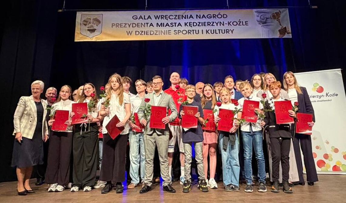 Nagrody Prezydenta Kędzierzyna-Koźla rozdane. Uhonorowano sportowców, artystów i działaczy. ZDJĘCIA Nagrody Prezydenta Kędzierzyna-Koźla rozdane. Uhonorowano sportowców, artystów i działaczy. ZDJĘCIA
