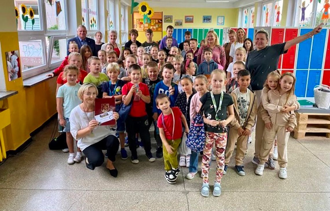 Najbardziej nakręcona szkoła. Pokonali ponad 10 tysięcy km! Najbardziej nakręcona szkoła. Pokonali ponad 10 tysięcy km!