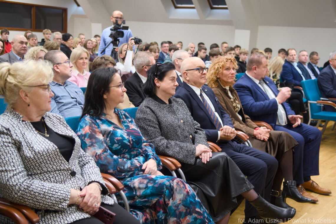 Nasi przedstawiciele rozmawiali w Raciborzu o kształceniu zawodowym i wyzwaniach na przyszłość Nasi przedstawiciele rozmawiali w Raciborzu o kształceniu zawodowym i wyzwaniach na przyszłość