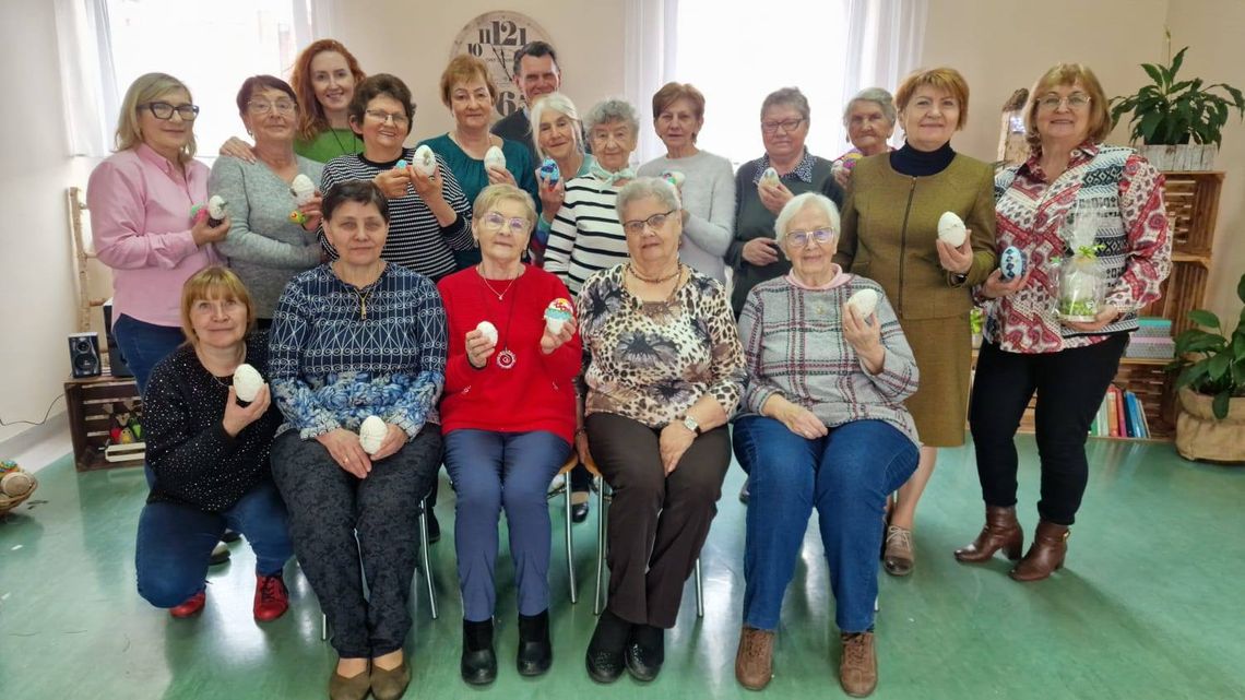 Naszym seniorom udzielił się już świąteczny nastrój. ZDJĘCIA