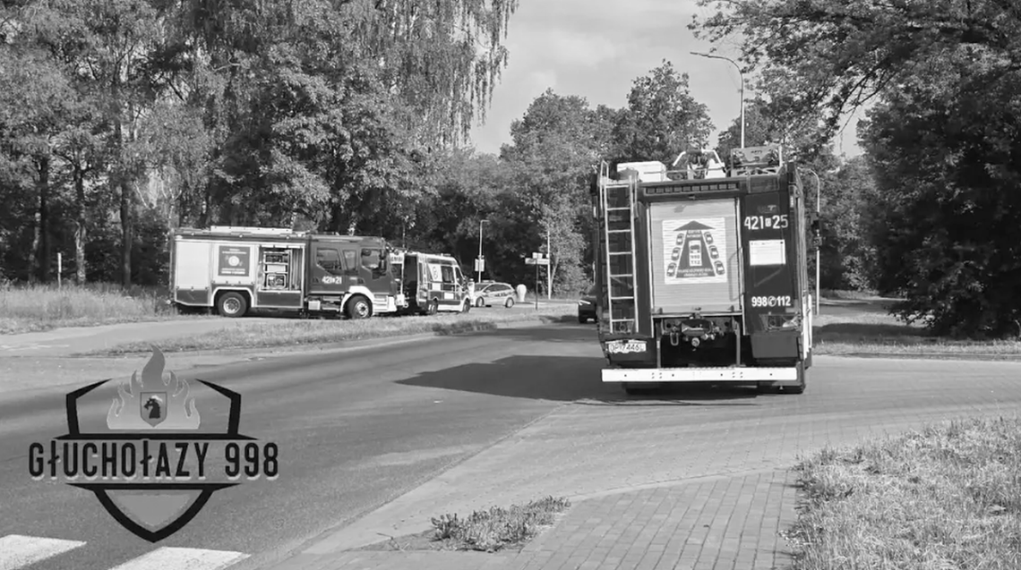 Nie żyje mężczyzna, który uderzył hulajnogą elektryczną w drzewo w Azotach Nie żyje mężczyzna, który uderzył hulajnogą elektryczną w drzewo w Azotach