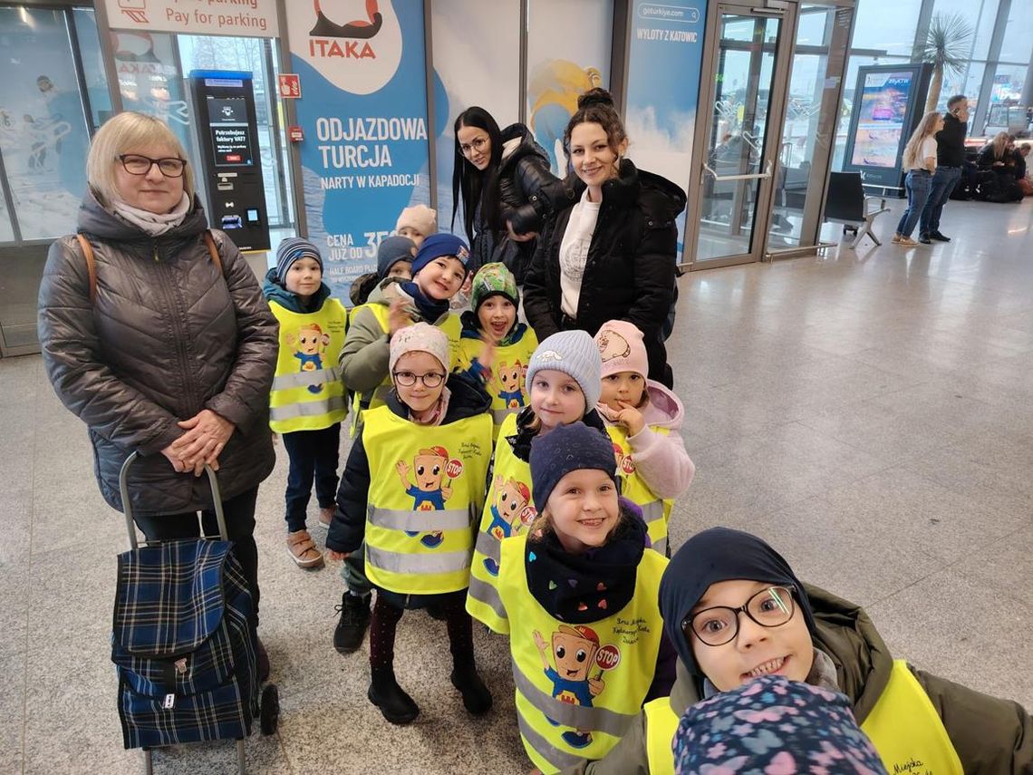 Niezwykła wizyta przedszkolaków na lotnisku w Katowicach. ZDJĘCIA Niezwykła wizyta przedszkolaków na lotnisku w Katowicach. ZDJĘCIA