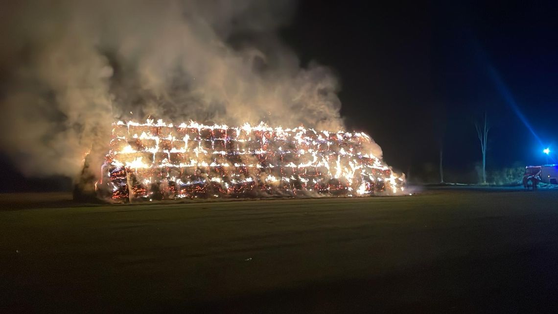 Nocny pożar w Urbanowicach. Służby podejrzewają podpalenie