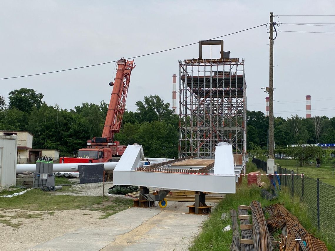 Nowa ścieżka rowerowa w Blachowni nabrała realnych kształtów. ZDJĘCIA