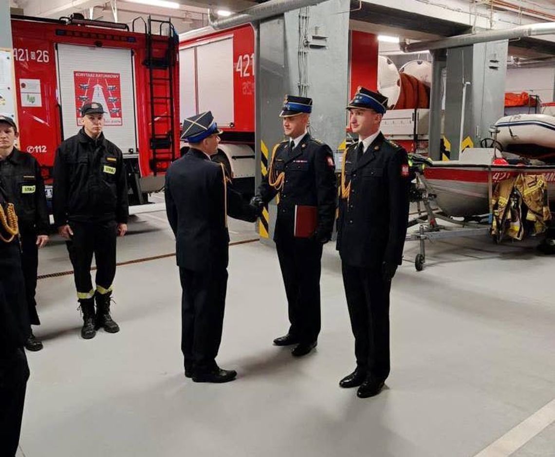 Nowi dowódcy Jednostki Ratowniczo-Gaśniczej nr 1 w Kędzierzynie-Koźlu Nowi dowódcy Jednostki Ratowniczo-Gaśniczej nr 1 w Kędzierzynie-Koźlu