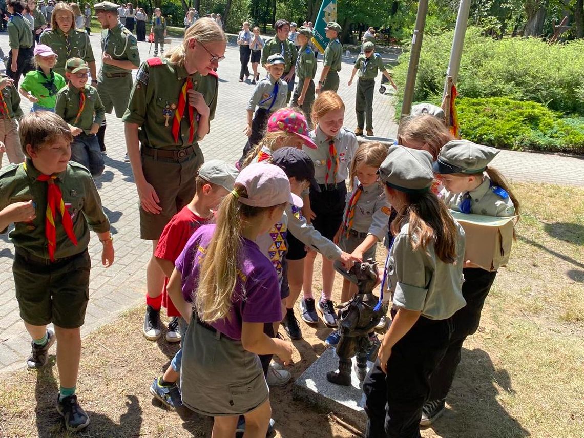 Nowy koziołek w Kędzierzynie-Koźlu jest harcerzem. ZDJĘCIA Nowy koziołek w Kędzierzynie-Koźlu jest harcerzem. ZDJĘCIA