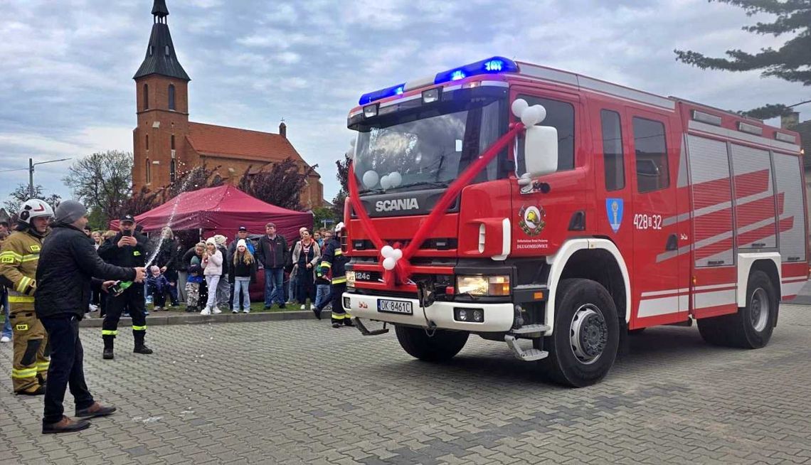 Nowy–używany wóz i odnowiony garaż. Długomiłowice pokazują siłę wspólnoty. ZDJĘCIA Nowy–używany wóz i odnowiony garaż. Długomiłowice pokazują siłę wspólnoty. ZDJĘCIA