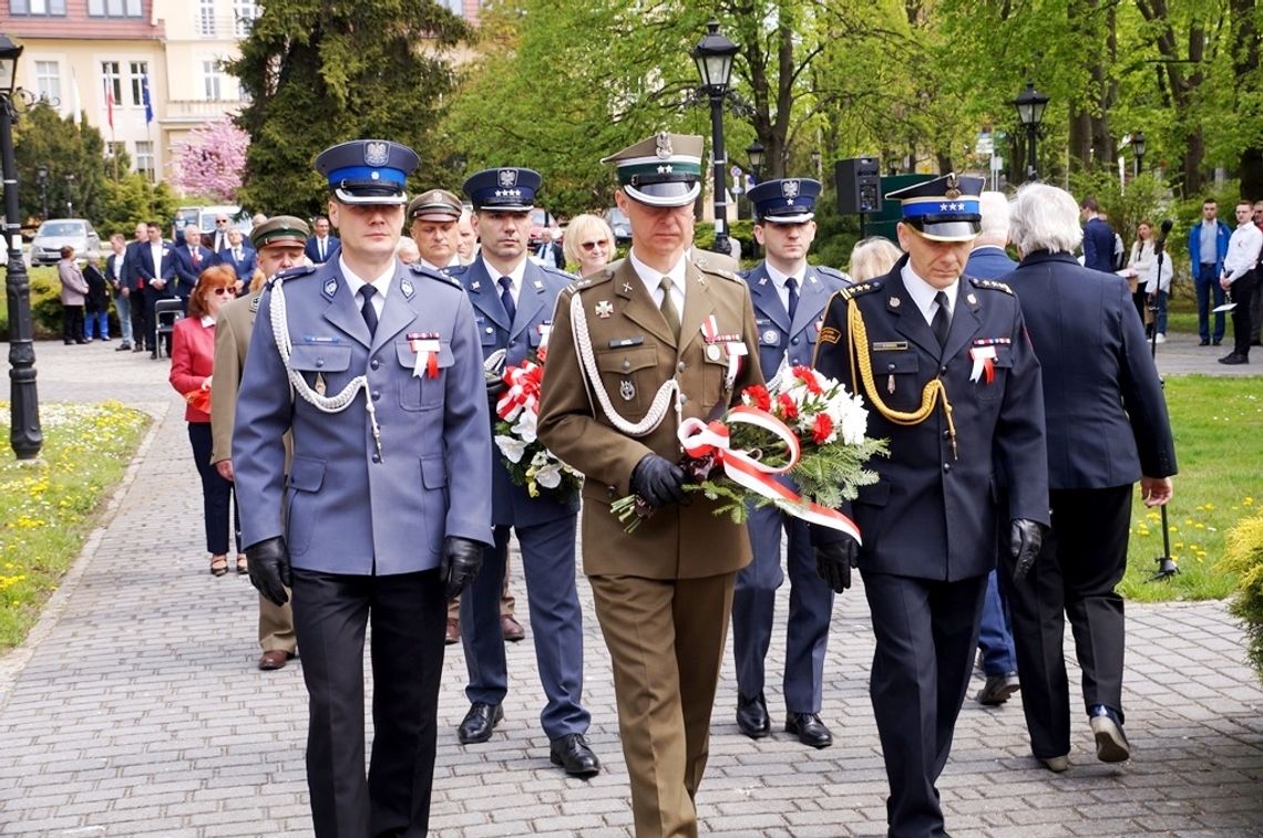 Obchody 231. rocznicy uchwalenia Konstytucji 3 Maja w Kędzierzynie-Koźlu. ZDJĘCIA