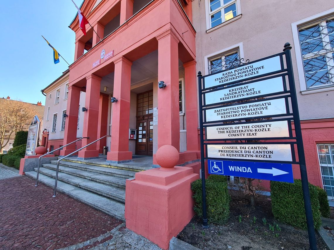 Od 1 kwietnia starostwo powiatowe w pełni otwarte dla mieszkańców Od 1 kwietnia starostwo powiatowe w pełni otwarte dla mieszkańców