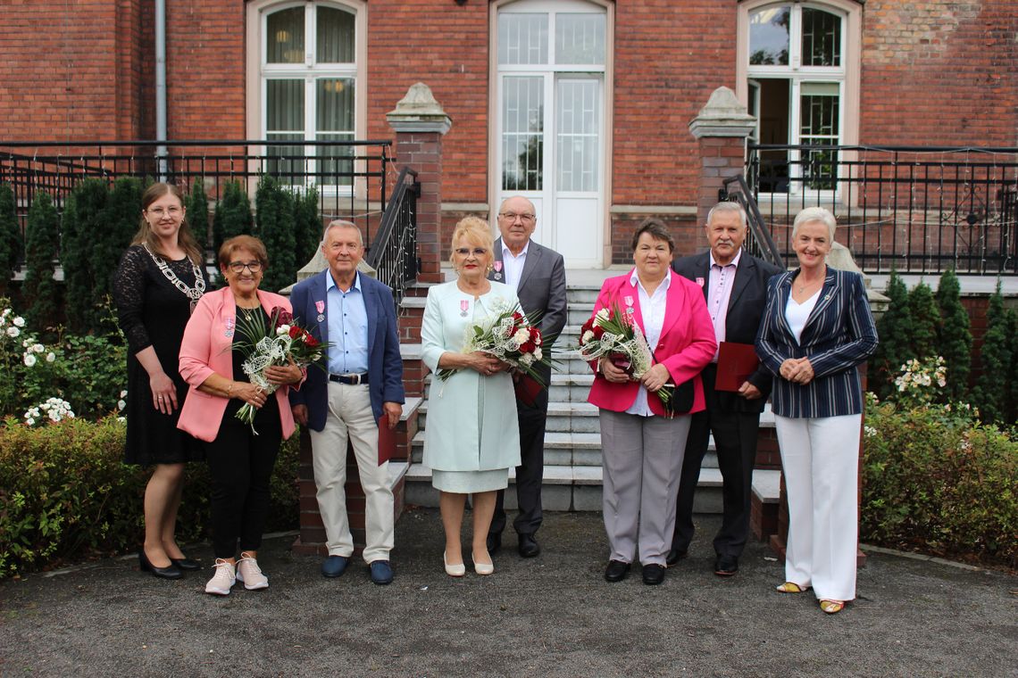 Od pół wieku razem. Młodsi mogą brać z nich przykład. ZDJĘCIA