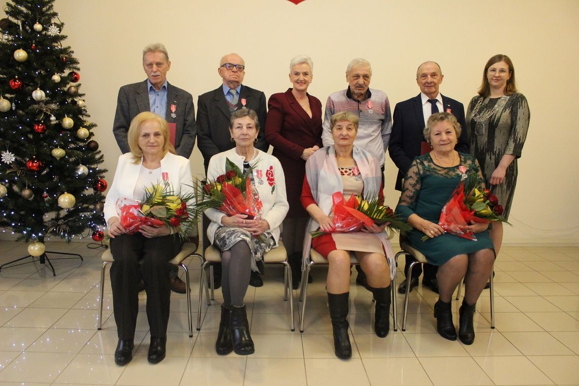 Od ponad 50 lat nieprzerwanie trzymają się za ręce. "Złote Gody" w Kędzierzynie-Koźlu. ZDJĘCIA