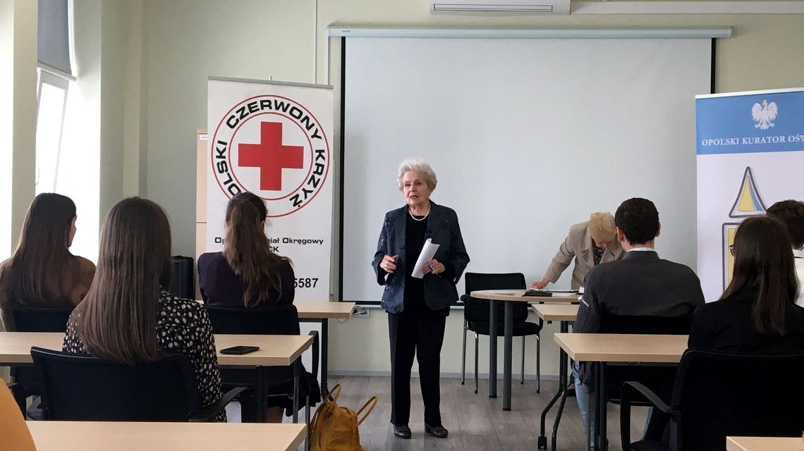 Odeszła Elwira Bury, wieloletnia prezes PCK w naszym regionie Odeszła Elwira Bury, wieloletnia prezes PCK w naszym regionie