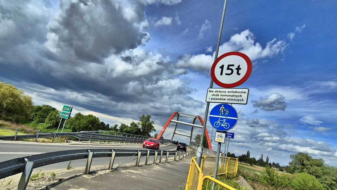 Ograniczenie tonażu na trasie Bierawa–Cisek. Bierawa mówi „stop” ciężarówkom Ograniczenie tonażu na trasie Bierawa–Cisek. Bierawa mówi „stop” ciężarówkom