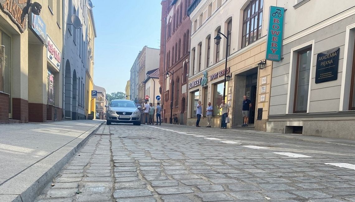 Okolice kozielskiego rynku pięknieją. Ulica Sienkiewicza po remoncie