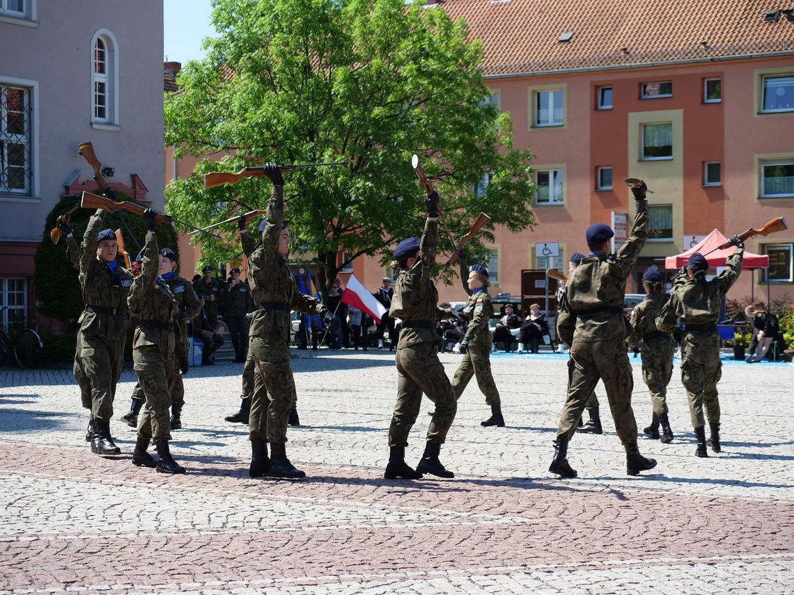 Opolski przegląd musztr klas mundurowych