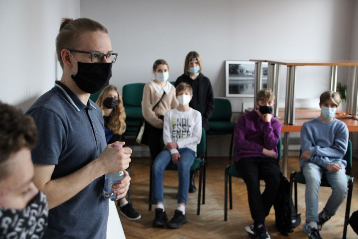 Opowiedzieli, co ich gryzie. Debatowali młodzi z miasta i gminy Reńska Wieś