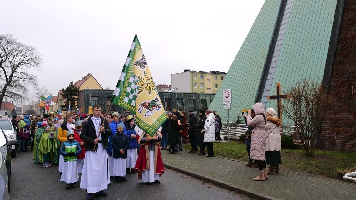Orszak Trzech Króli przemaszerował ulicami Pogorzelca