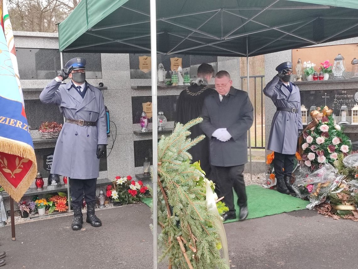 Ostatnie pożegnanie nadkomisarza Włodzimierza Kominka Ostatnie pożegnanie nadkomisarza Włodzimierza Kominka