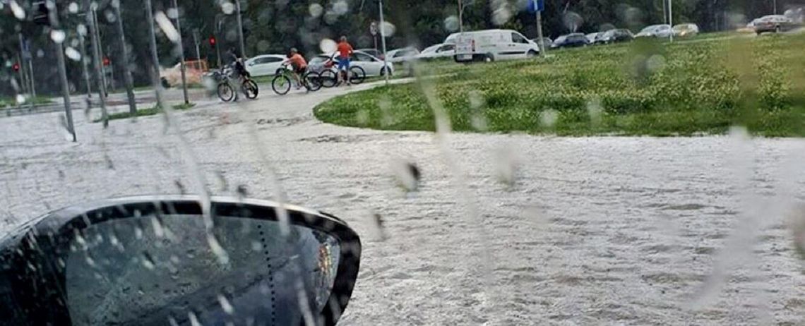 IMiGW wydał najwyższe ostrzeżenie - trzeciego stopnia - przed burzami z gradem