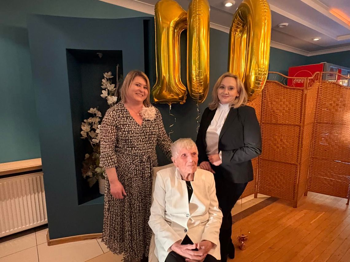 Pani Henryka Ziobrowska z Kędzierzyna-Koźla skończyła 100 lat. Wyjątkowy jubileusz w gronie rodziny