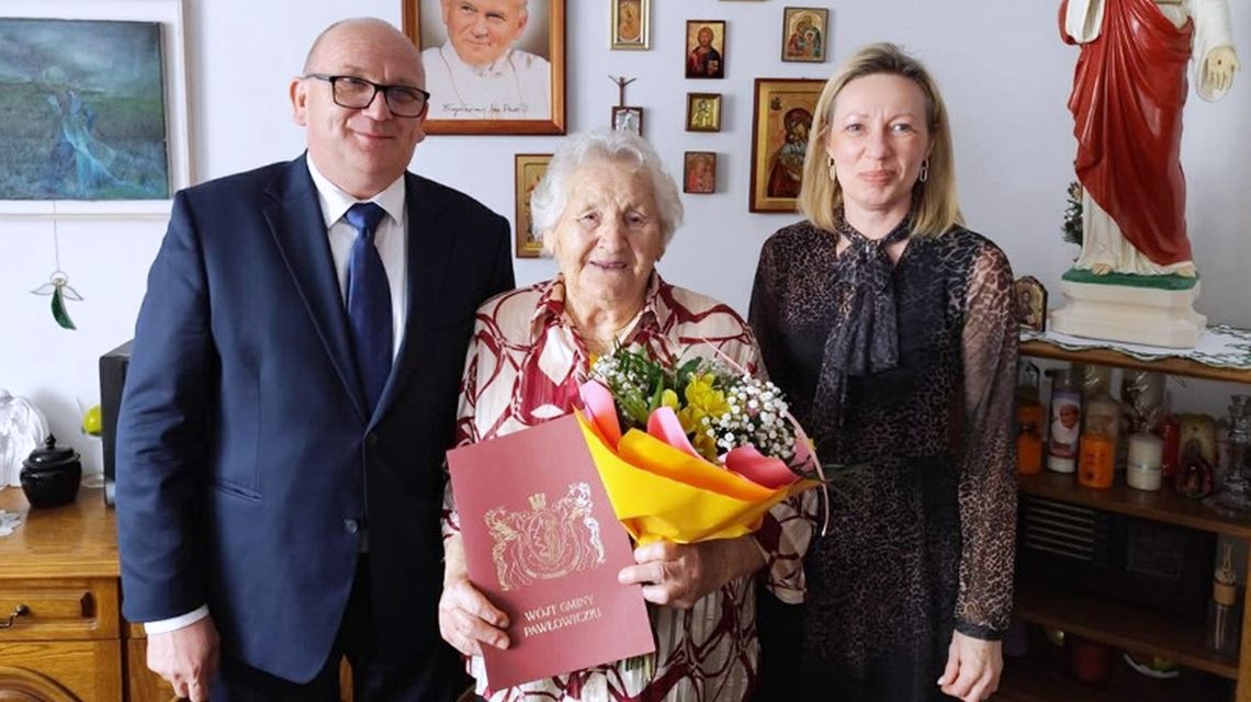 Pani Stanisława Kawik świętuje 102. rocznicę urodzin Pani Stanisława Kawik świętuje 102. rocznicę urodzin