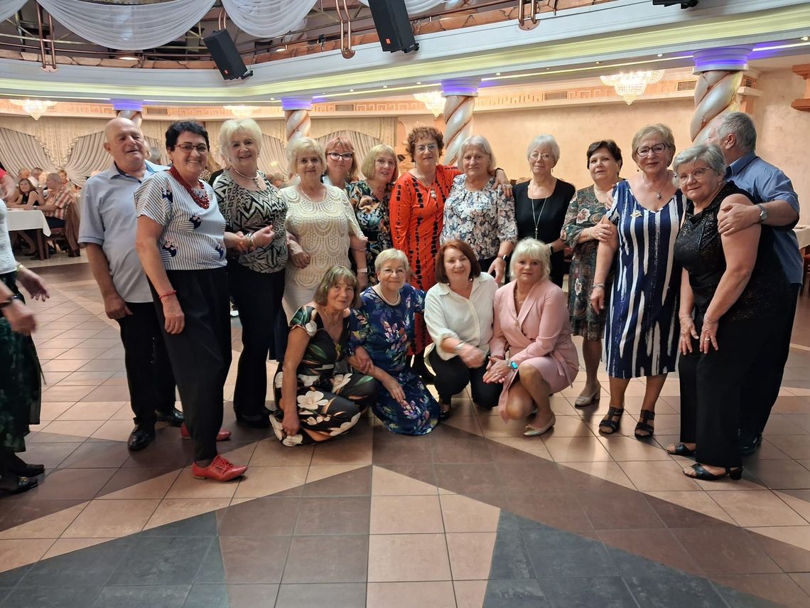 Październik obfitował w senioralne wydarzenia. Członkowie PZERiI też mieli co świętować. ZDJĘCIA Październik obfitował w senioralne wydarzenia. Członkowie PZERiI też mieli co świętować. ZDJĘCIA