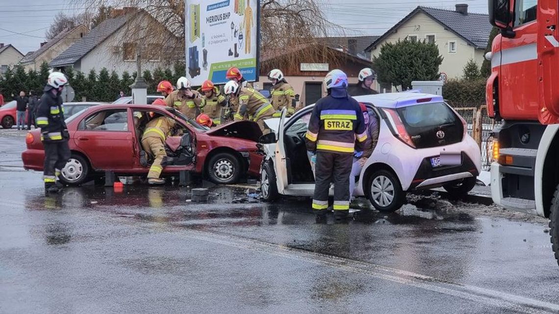 Pięć osób trafiło do szpitala po wypadku w Sławięcicach
