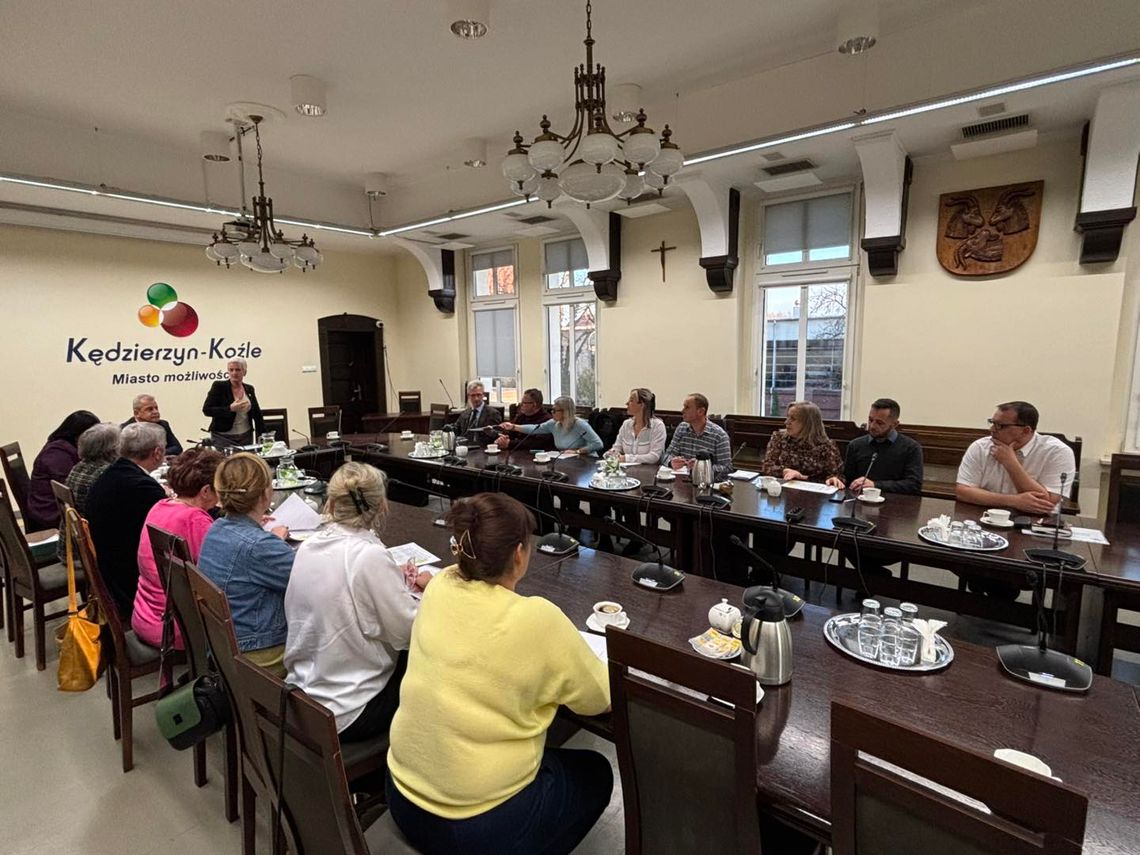 Pierwsze takie spotkanie w nowej kadencji kędzierzyńsko-kozielskich rad osiedli. ZDJĘCIA