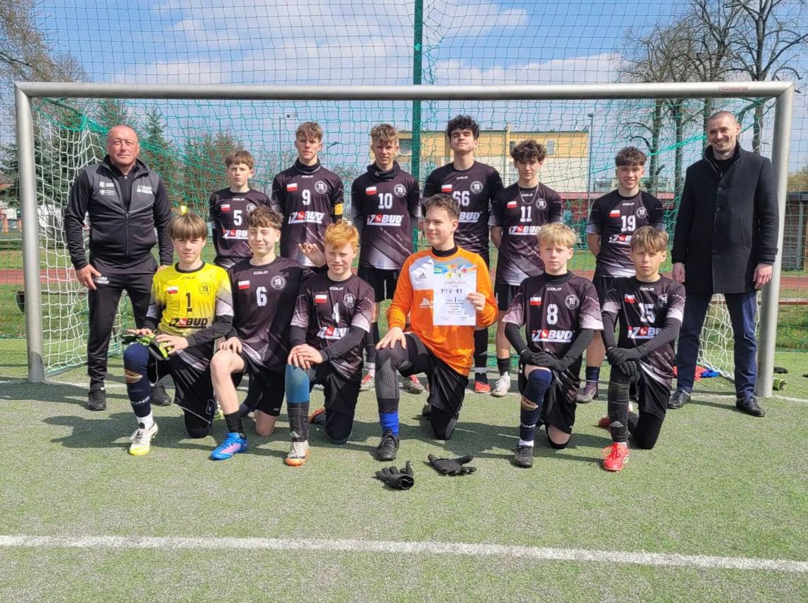 Piłkarze z PSP nr 19 w Kędzierzynie-Koźlu mistrzami powiatu!