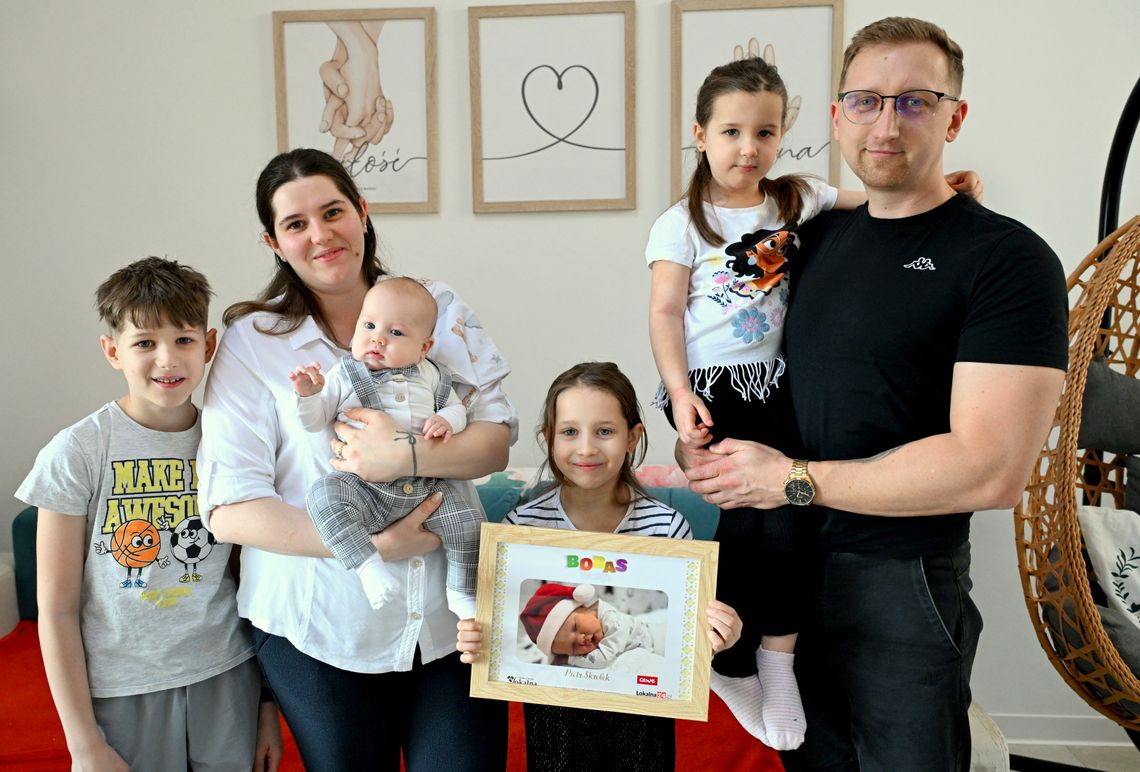 Piotruś to ich misiaczek do kochania. Poznajcie historię rodziny Skrobków ze Sławięcic Piotruś to ich misiaczek do kochania. Poznajcie historię rodziny Skrobków ze Sławięcic