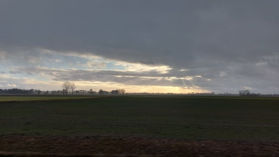 Po południu możliwe burze z gradem. Jest ostrzeżenie meteorologiczne