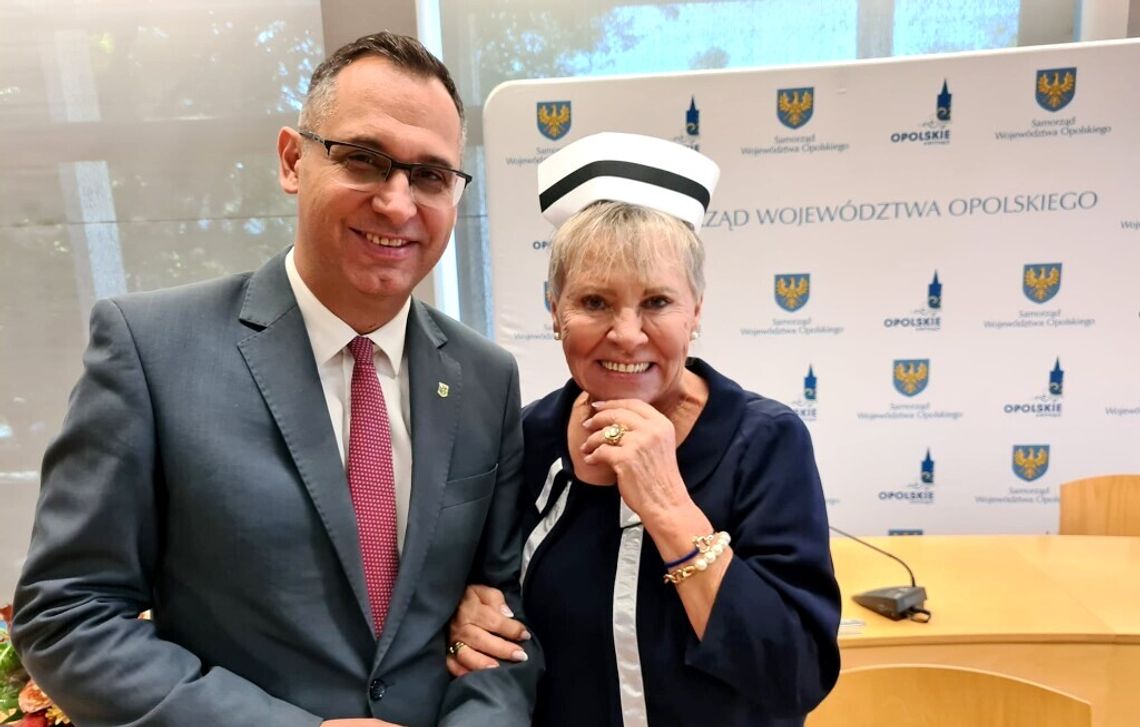 Podziękowania dla wszystkich pielęgniarek i położnych Podziękowania dla wszystkich pielęgniarek i położnych