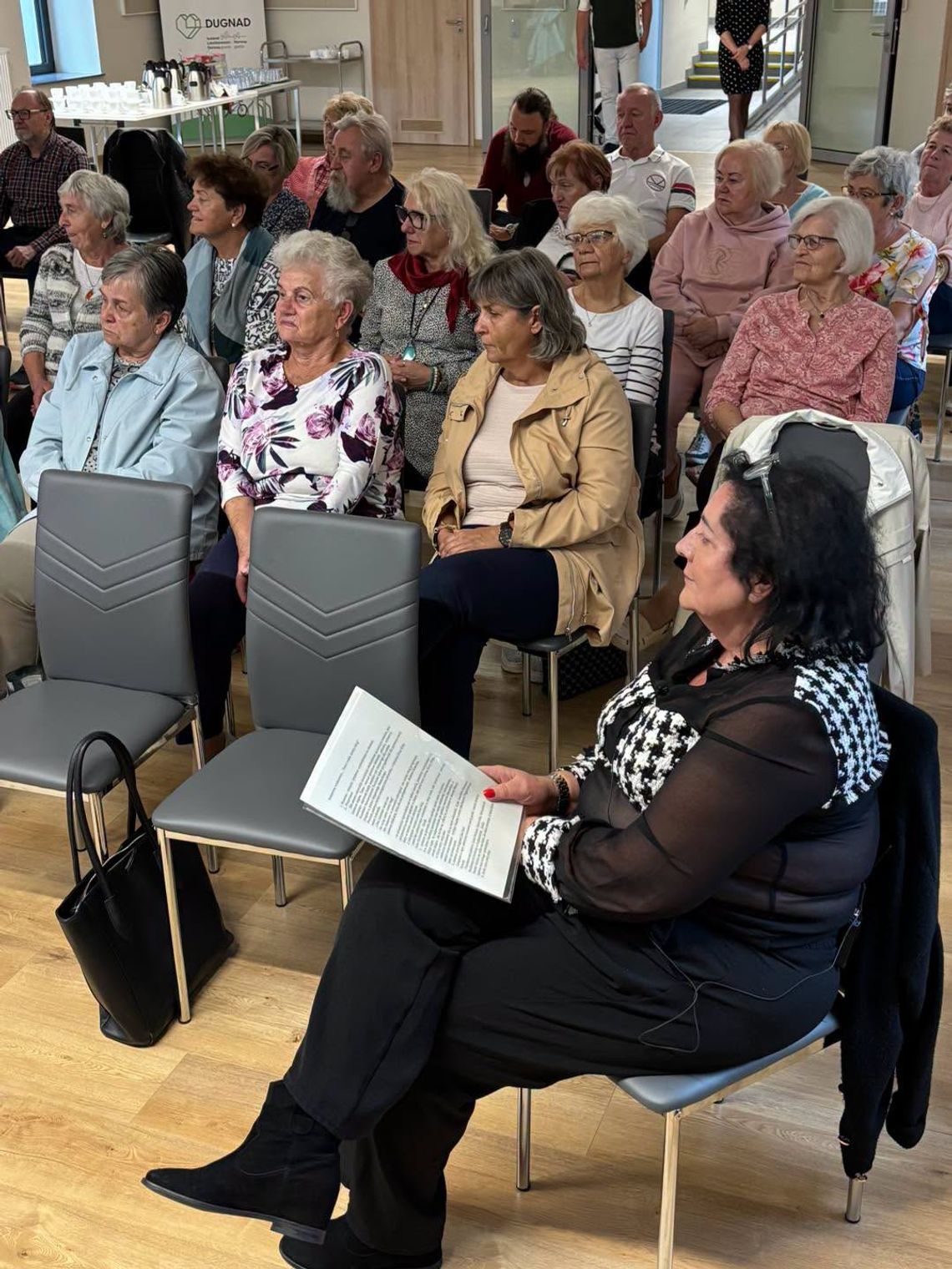 Poezja, muzyka i chwila wytchnienia. Literacki happening w ramach Dni Seniora 2026 Poezja, muzyka i chwila wytchnienia. Literacki happening w ramach Dni Seniora 2026