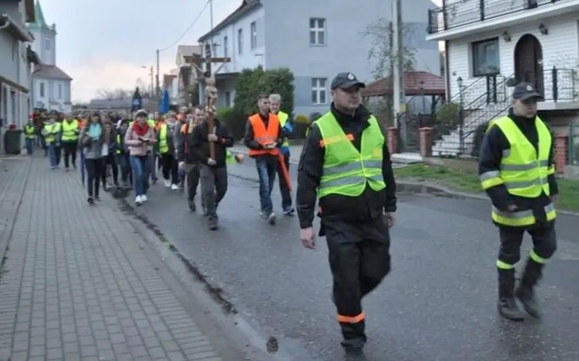 Pójdzie III Zakrzowska Nocna Droga Krzyżowa. Warto się wcześniej zapisać