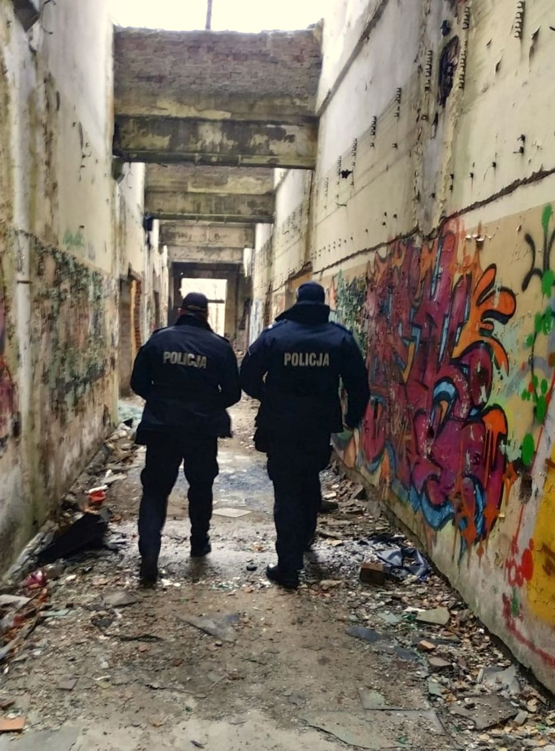 Policjanci z Kędzierzyna-Koźla apelują, by nie być obojętnym na osoby narażone na wychłodzenie Policjanci z Kędzierzyna-Koźla apelują, by nie być obojętnym na osoby narażone na wychłodzenie