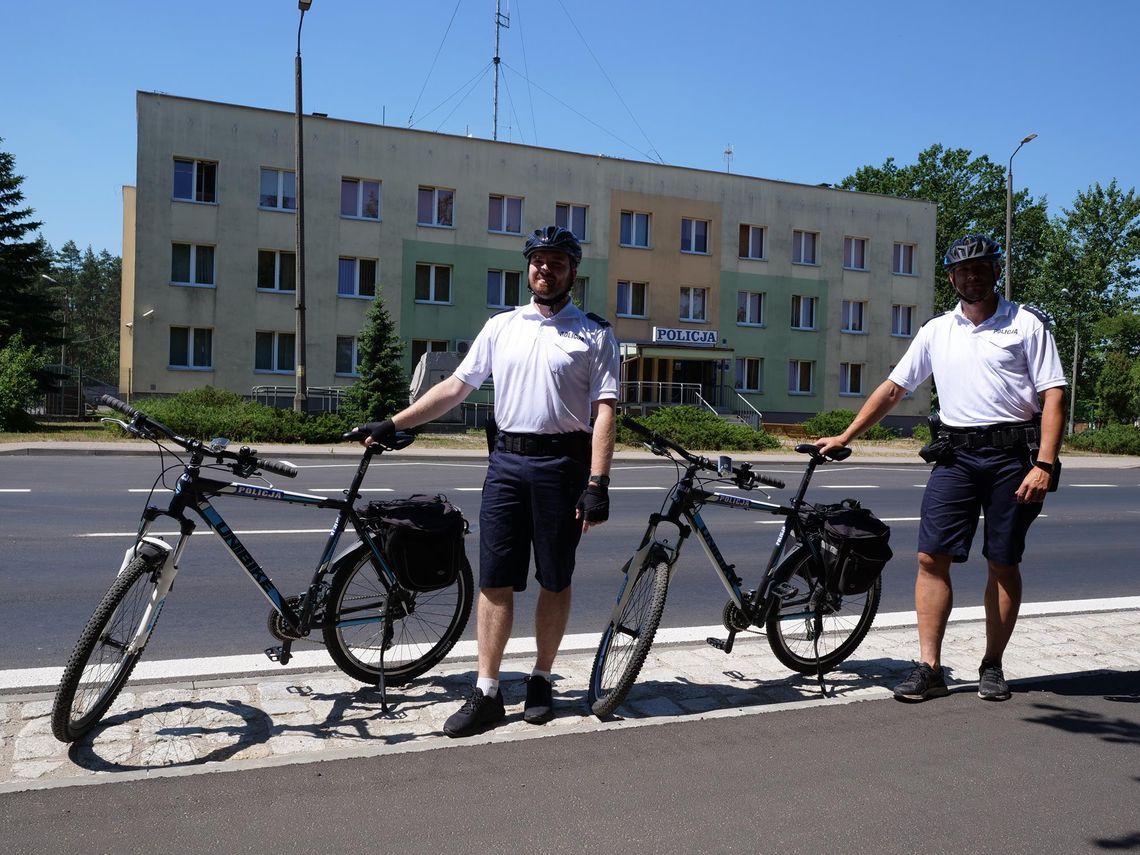 Policjanci na rowerach parolują miasto