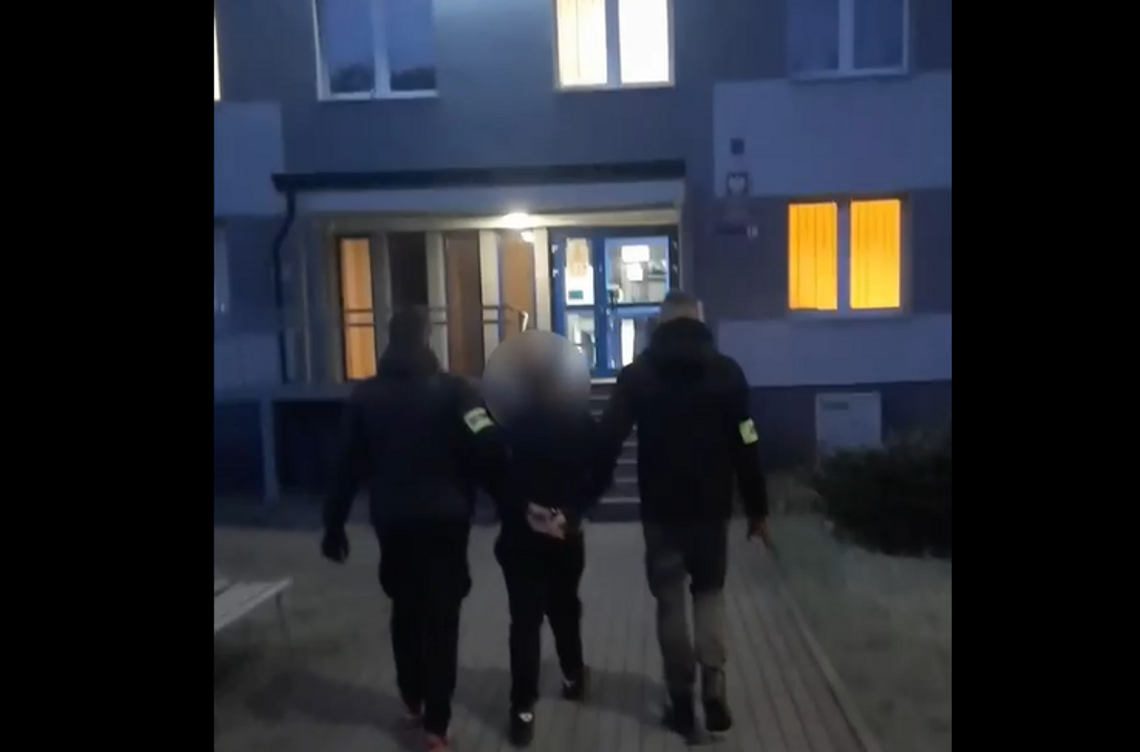 Policjanci namierzyli 36-latka, który od 1,5 roku ukrywał się w okolicach Kędzierzyna-Koźla