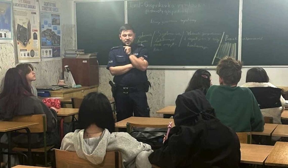 Policjanci rozmawiali z uczniami o tym, gdzie w internecie kończy się żart, a zaczyna hejt