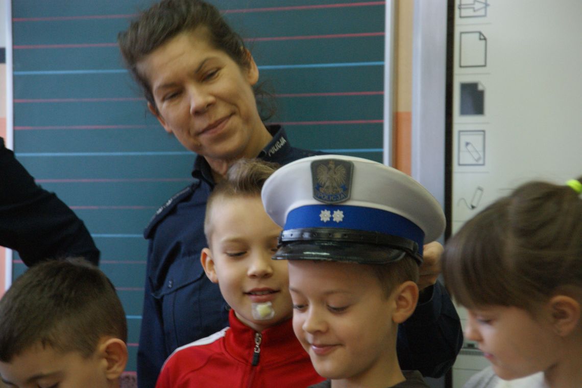 Policjanci spotkali się z dziećmi