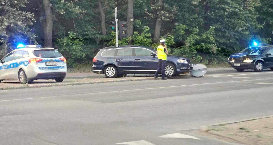 Policjanci szukają świadków szaleńczej ucieczki kierowcy VW Passata