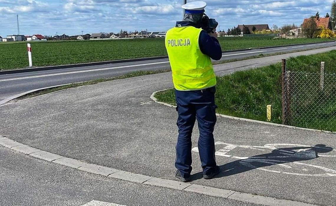 Policyjna akcja "PRĘDKOŚĆ" w powiecie. Nałożono 94 mandaty za zbyt szybka jazdę