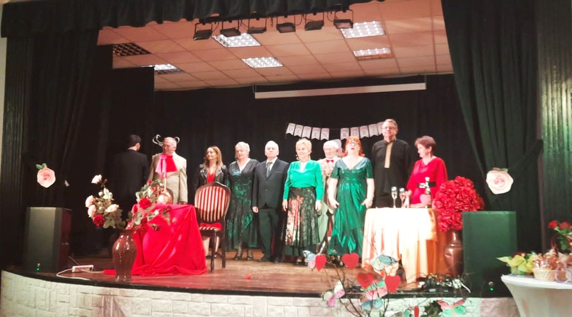 Popołudnie pełne rozrywki i humoru. Wystąpił teatr "Senioralne Forte"