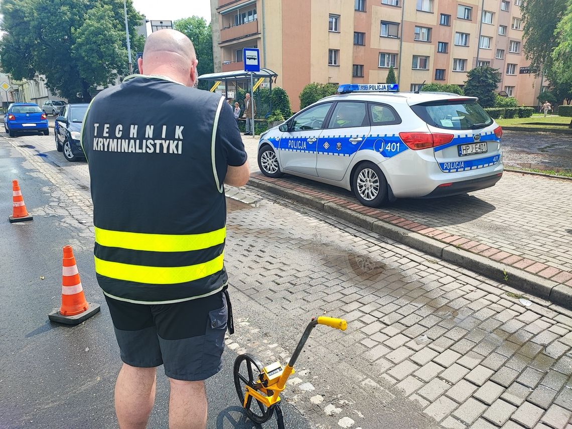 Mężczyzna potrącony na przejściu dla pieszych zmarł w szpitalu