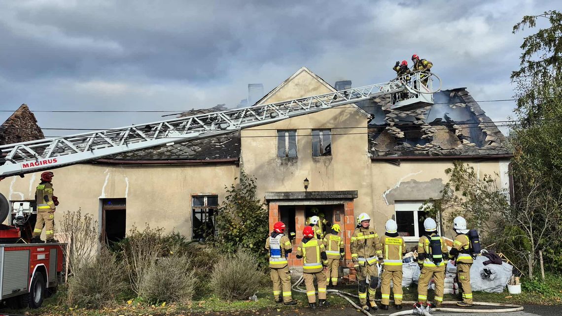 Pożar domu jednorodzinnego w miejscowości Przewóz. ZDJĘCIA